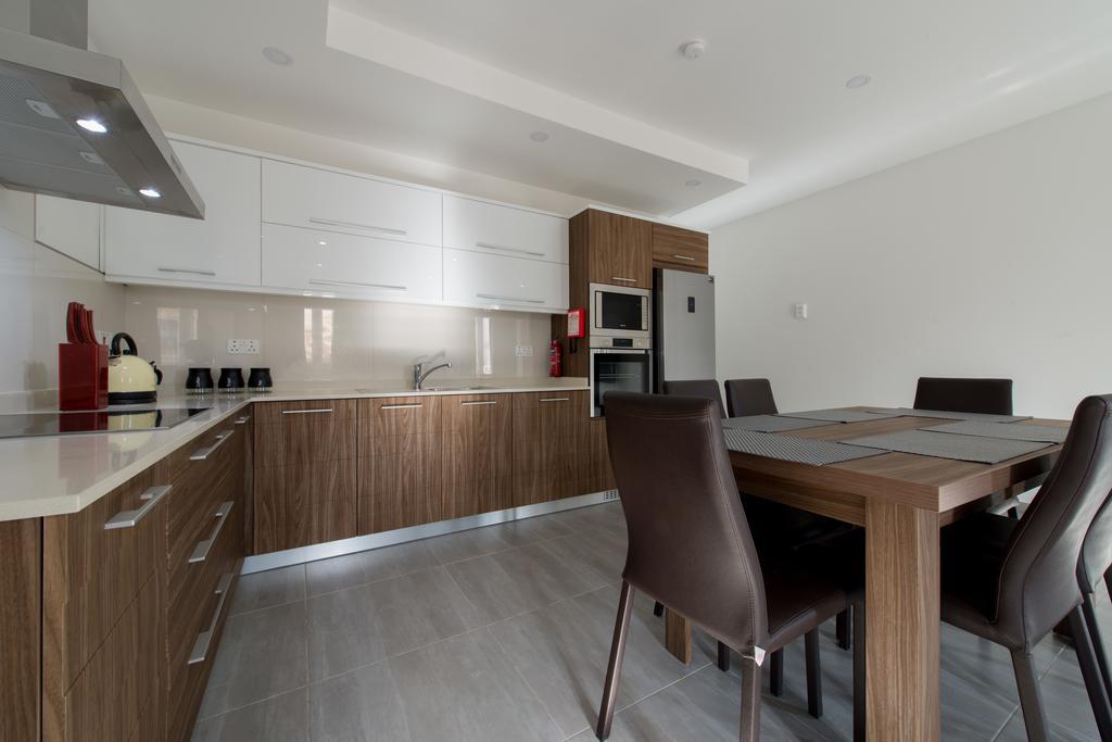 Hacienda Apartments Sliema Bagian luar foto