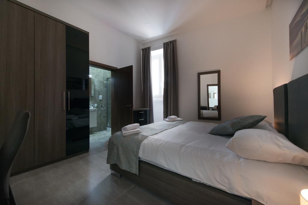 Hacienda Apartments Sliema Bagian luar foto