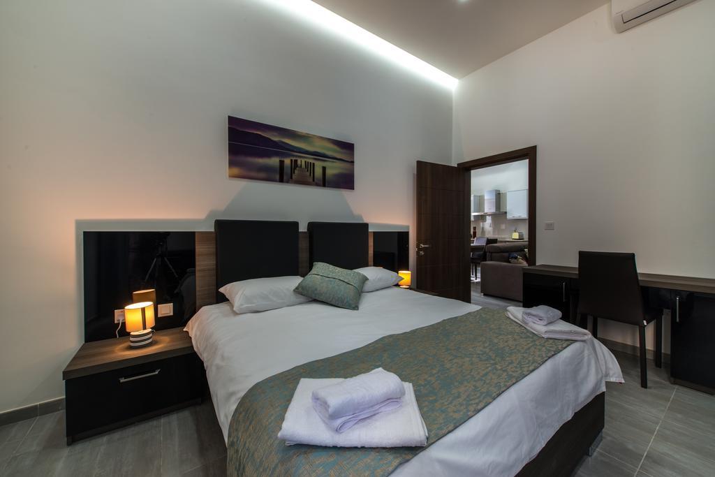 Hacienda Apartments Sliema Bagian luar foto
