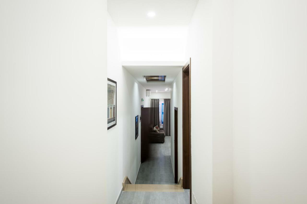 Hacienda Apartments Sliema Bagian luar foto