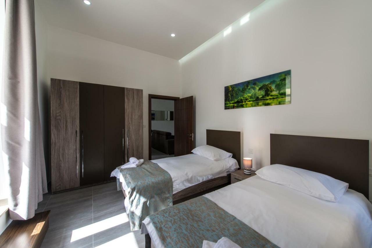 Hacienda Apartments Sliema Bagian luar foto
