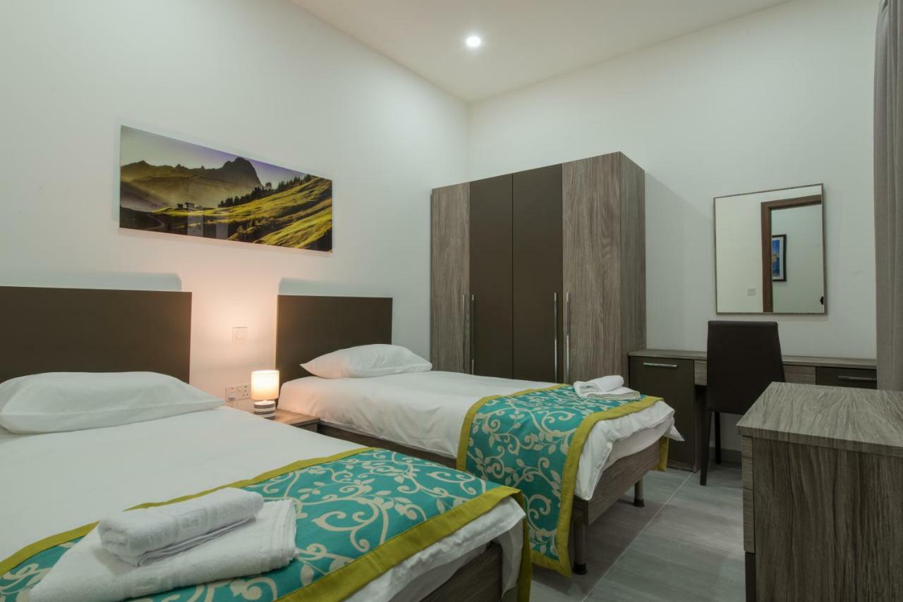 Hacienda Apartments Sliema Bagian luar foto
