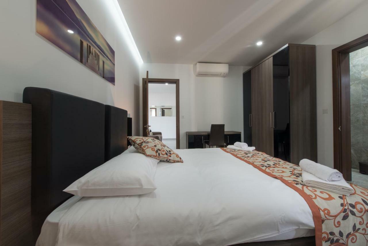 Hacienda Apartments Sliema Bagian luar foto